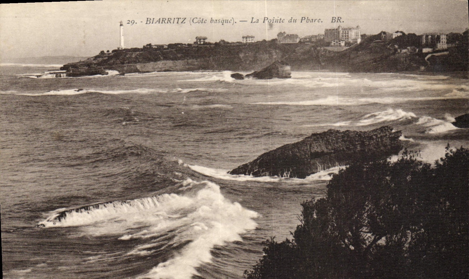 CPA Biarritz La Pointe Du Phare