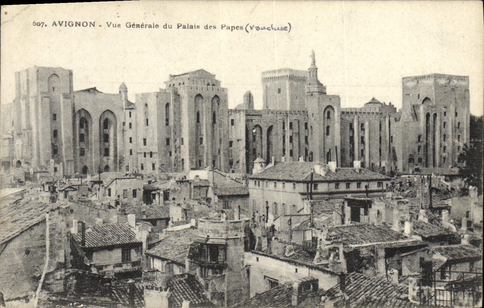 VINTAGE POSTCARD Avignon View Of the Palate Of the Popes