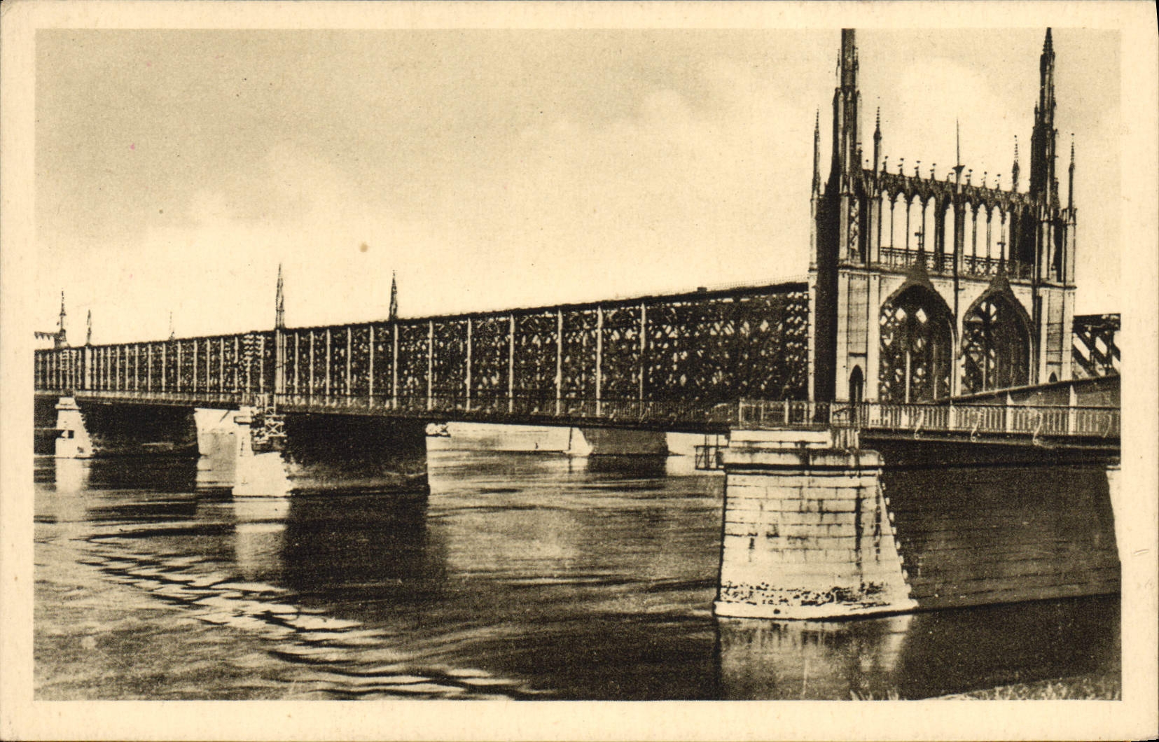 Puente de Estrasburgo de la POSTAL de la VENDIMIA del ferrocarril en el Rin