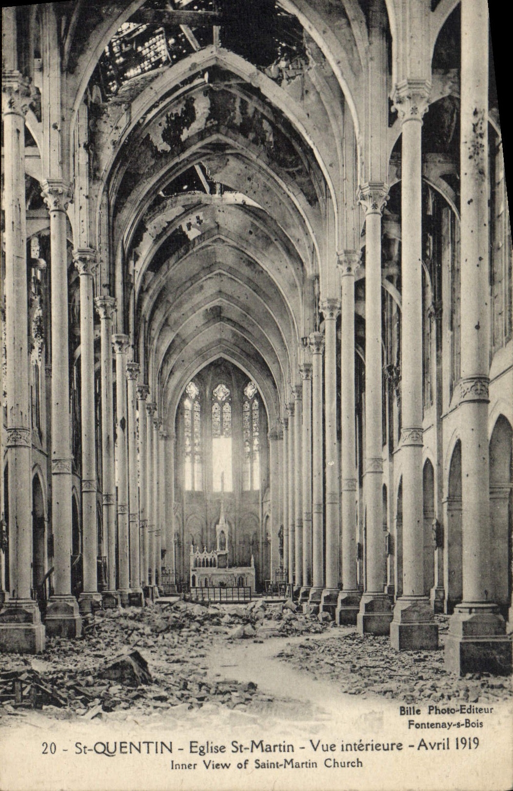 VENDIMIA POSTAL St Quentin iglesia Militaria abril de 1919 interior visto San Martín