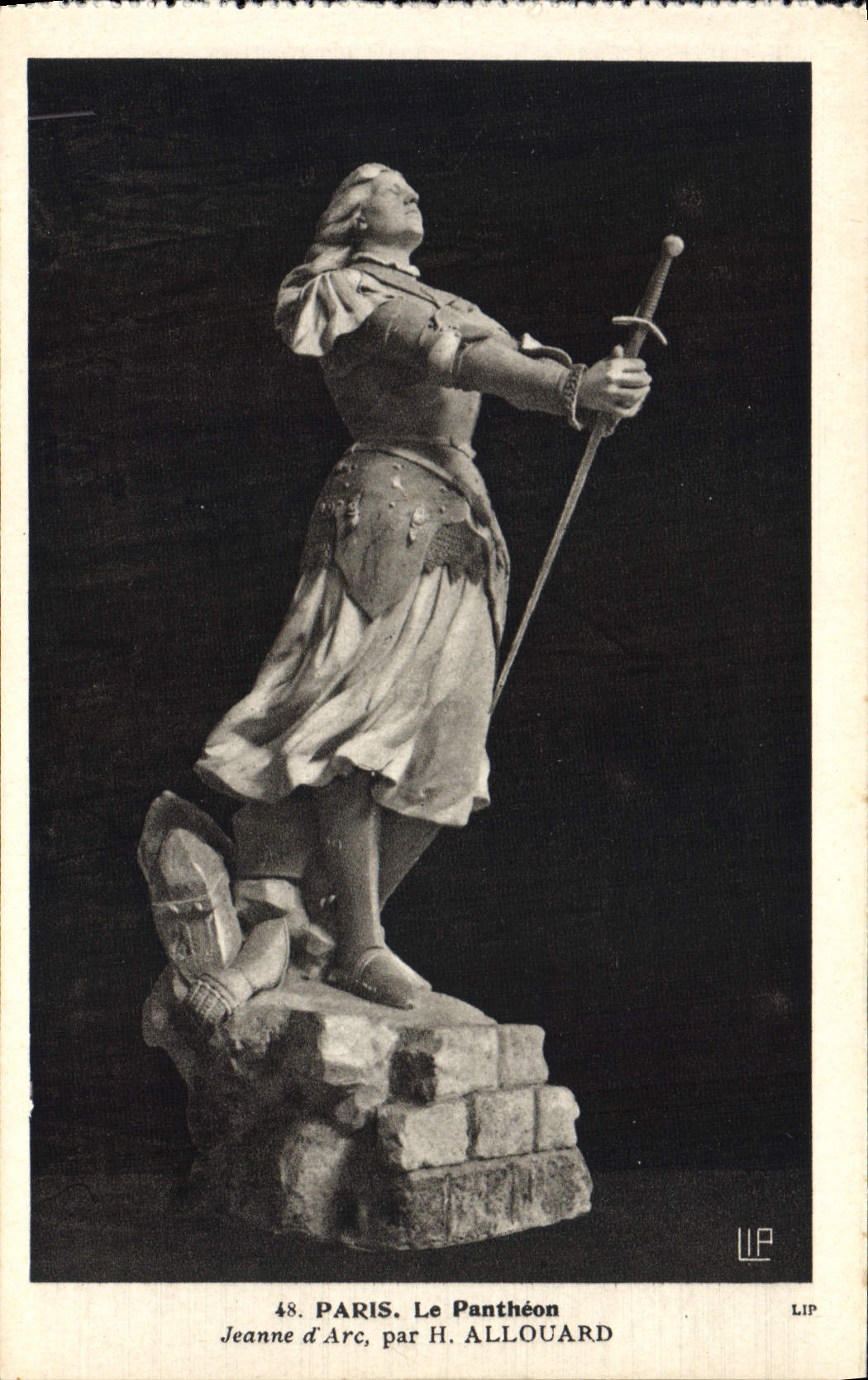VINTAGE POSTCARD Paris the Pantheon Jeanne D' Arc By H Allouard