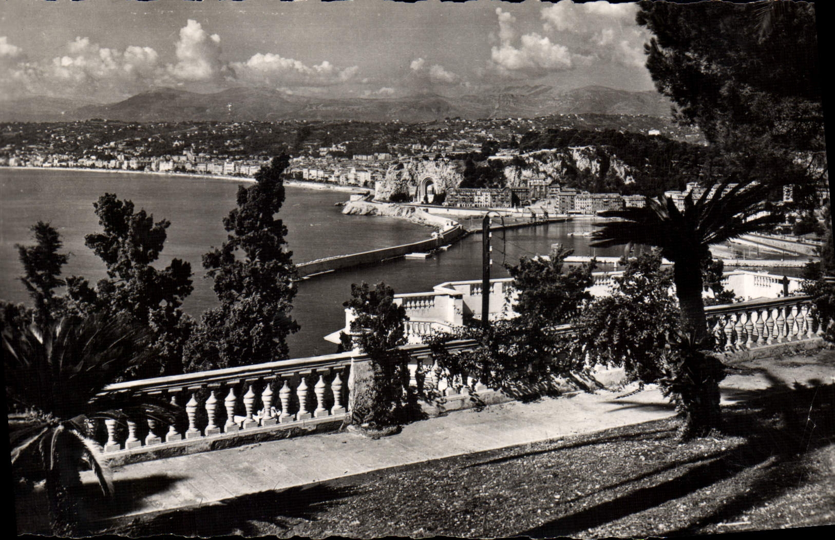 POSTAL MODERNA Niza visión