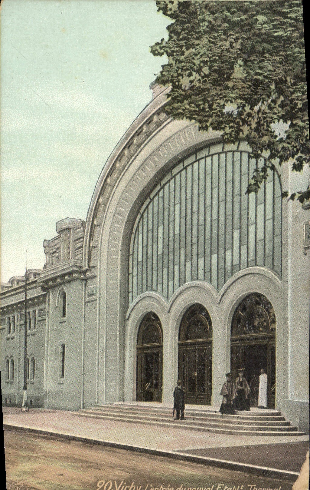 VINTAGE POSTCARD Vichy the entry of the new Hydropathic establishment