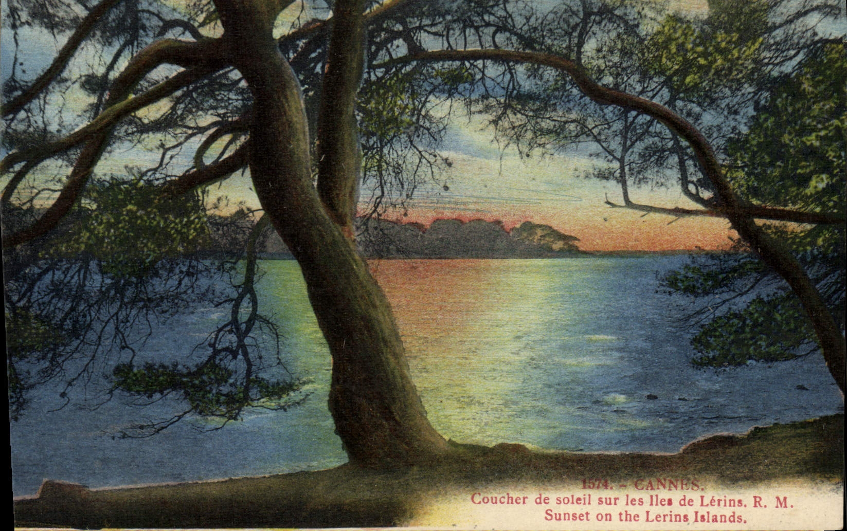 CPA Cannes Coucher de Soleil sur les iles de Lerins