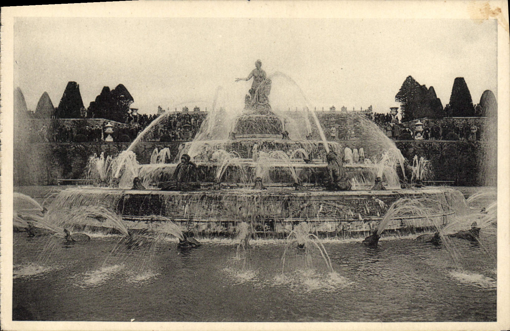 Parque de la POSTAL de la VENDIMIA del castillo del agua grande de Versalles el lavabo De Latone