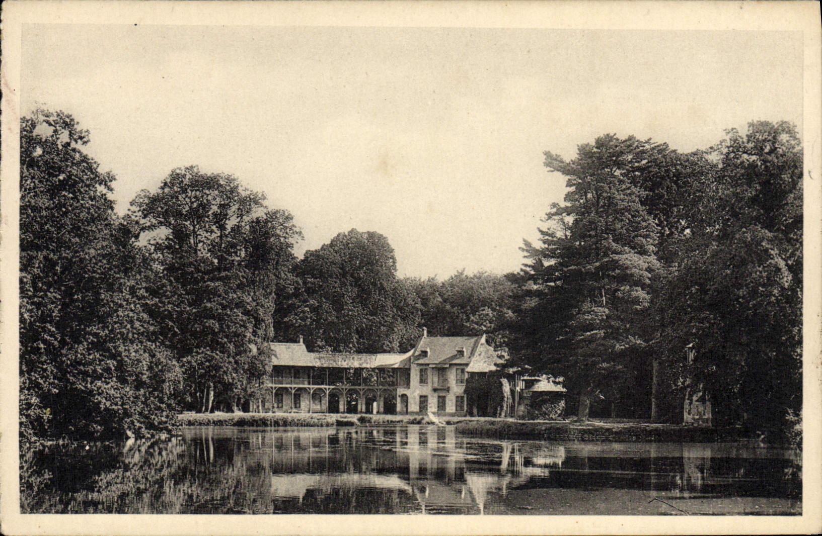 CPA Hameau Du Petit Trianon La Maison De la Reine Versailles