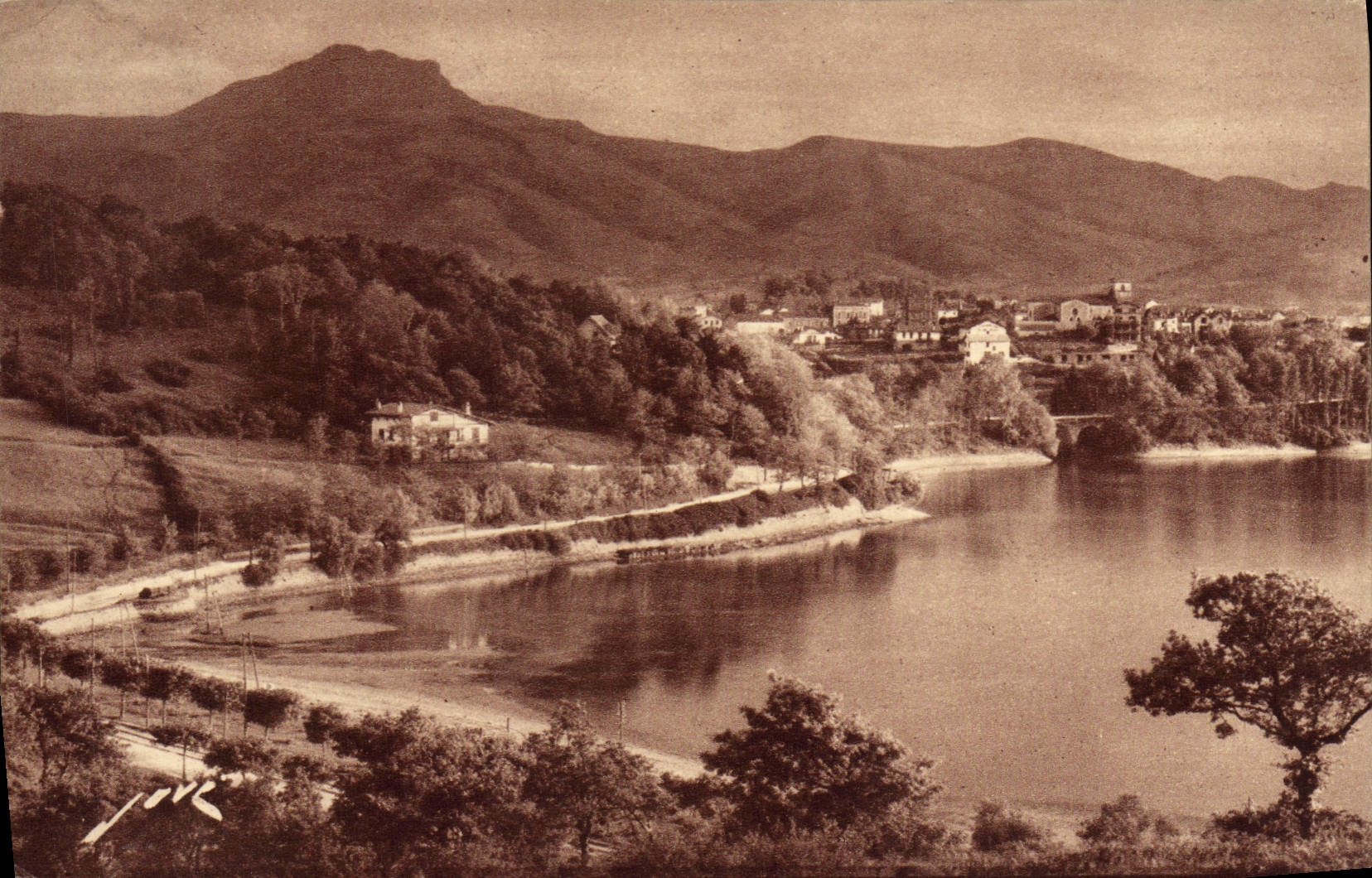 VINTAGE POSTCARD Hendaye Beach the Peak of Haya and Hendaye City Seen of Beautiful Sight