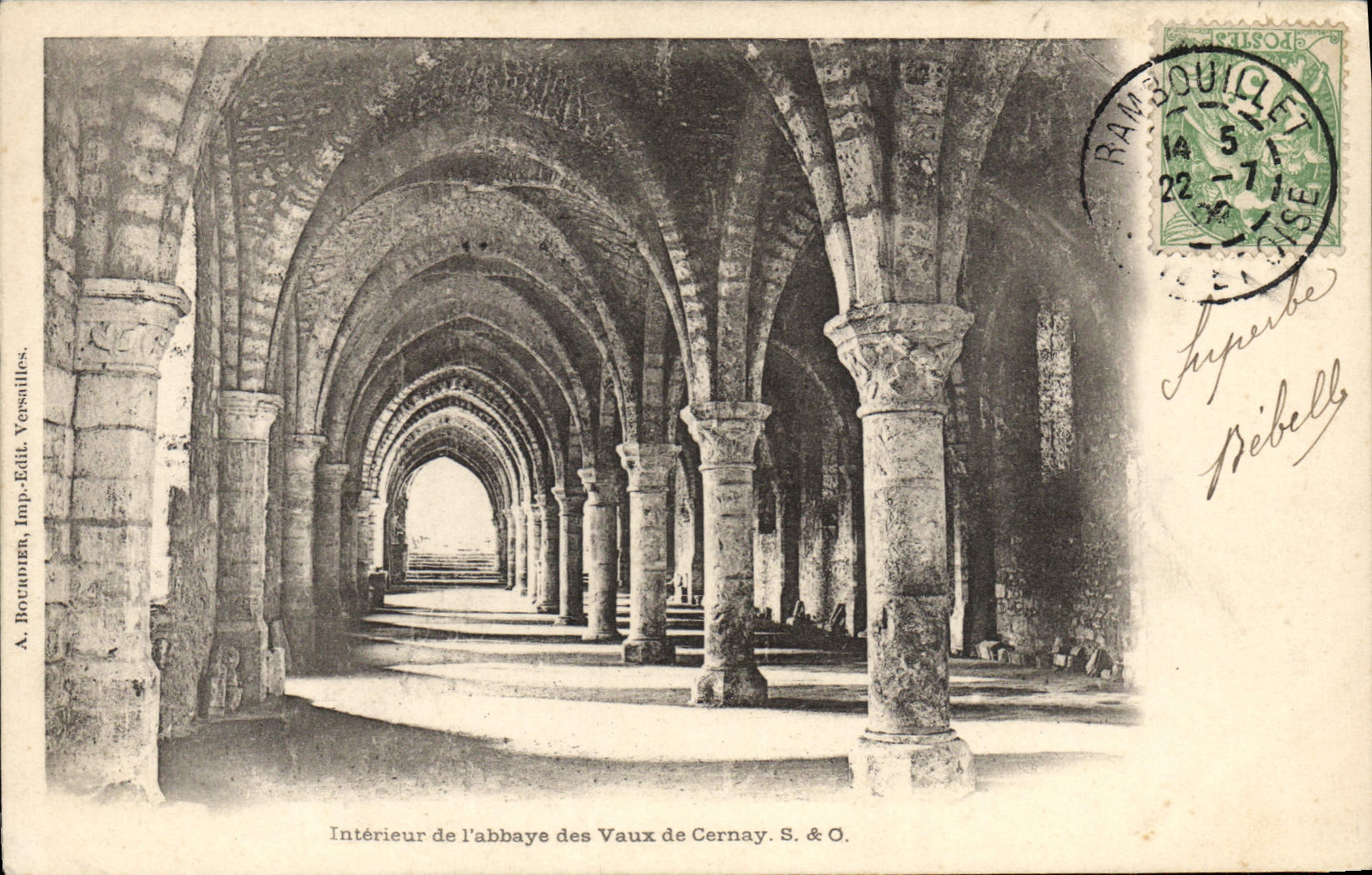 CPA Interieur de l'abbaye des Vaux de Cernay