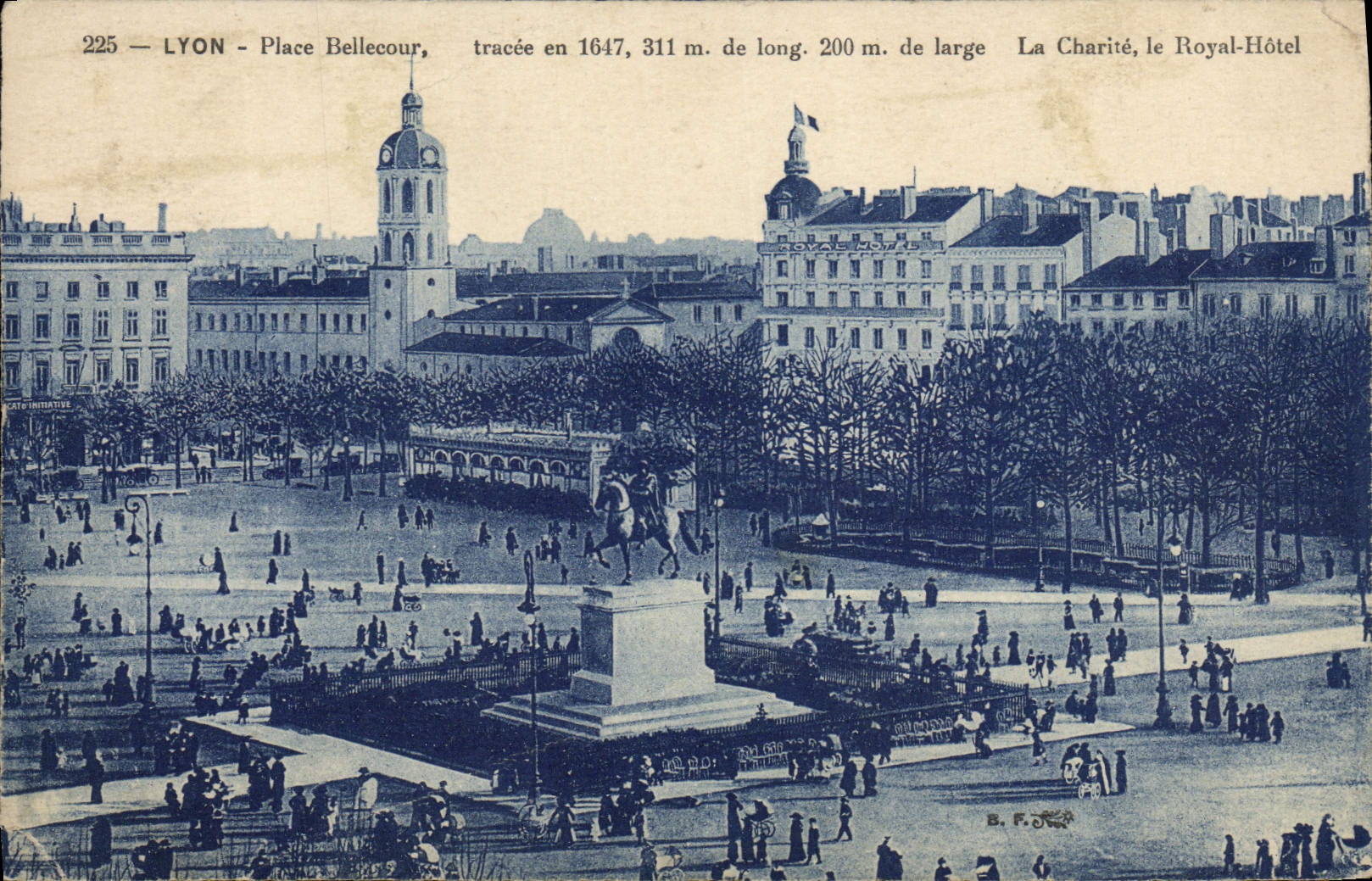 VINTAGE POSTCARD Lyon Places Bellecour