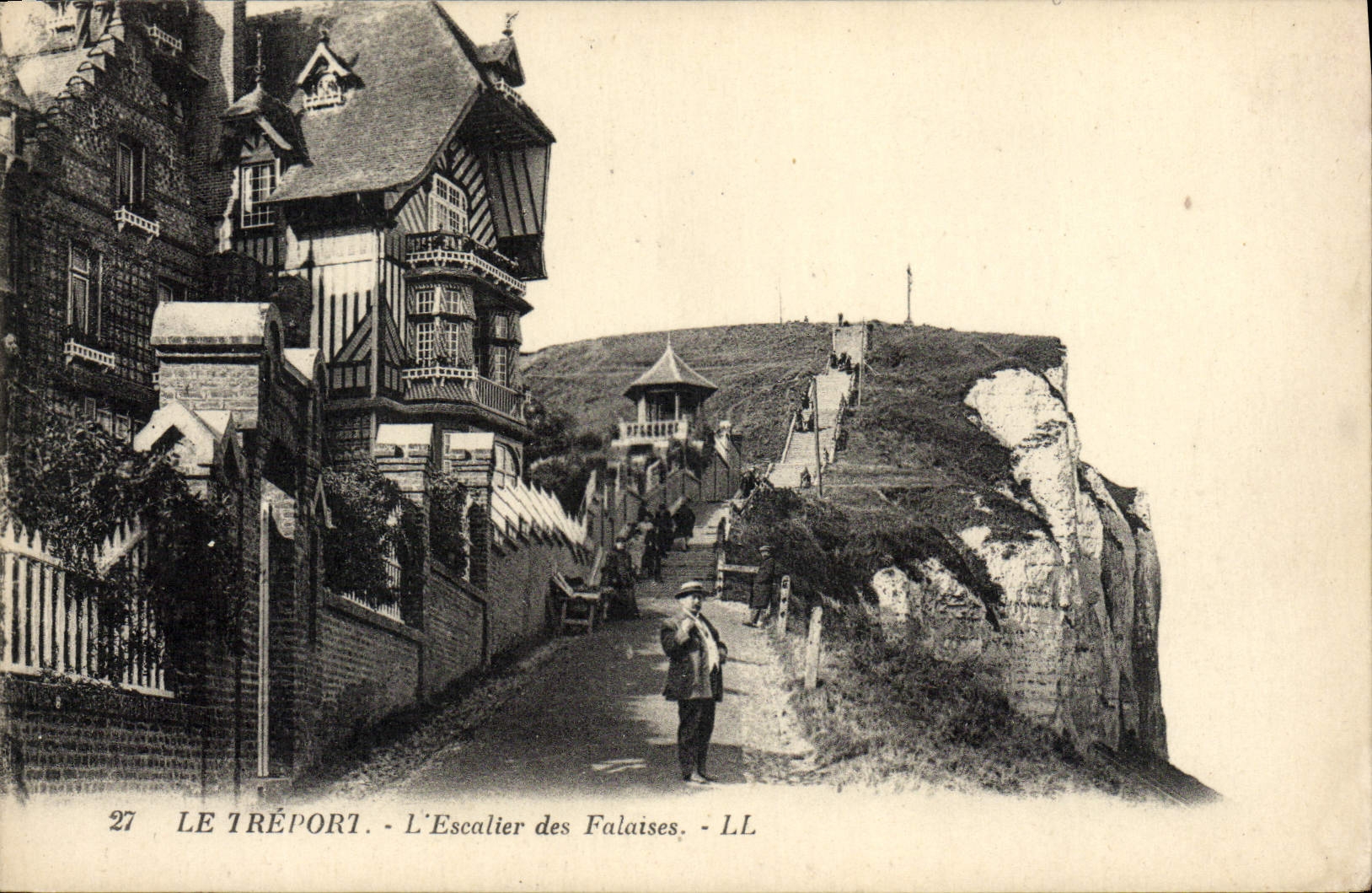 VINTAGE POSTCARD Treport the Staircase Of Cliffs