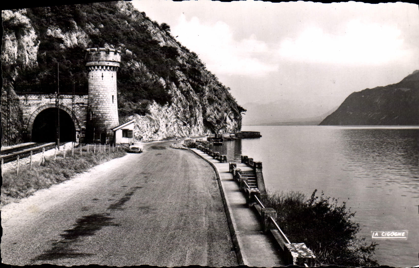 MODERN CARD Lake Of Le Bourget Road of the cornice
