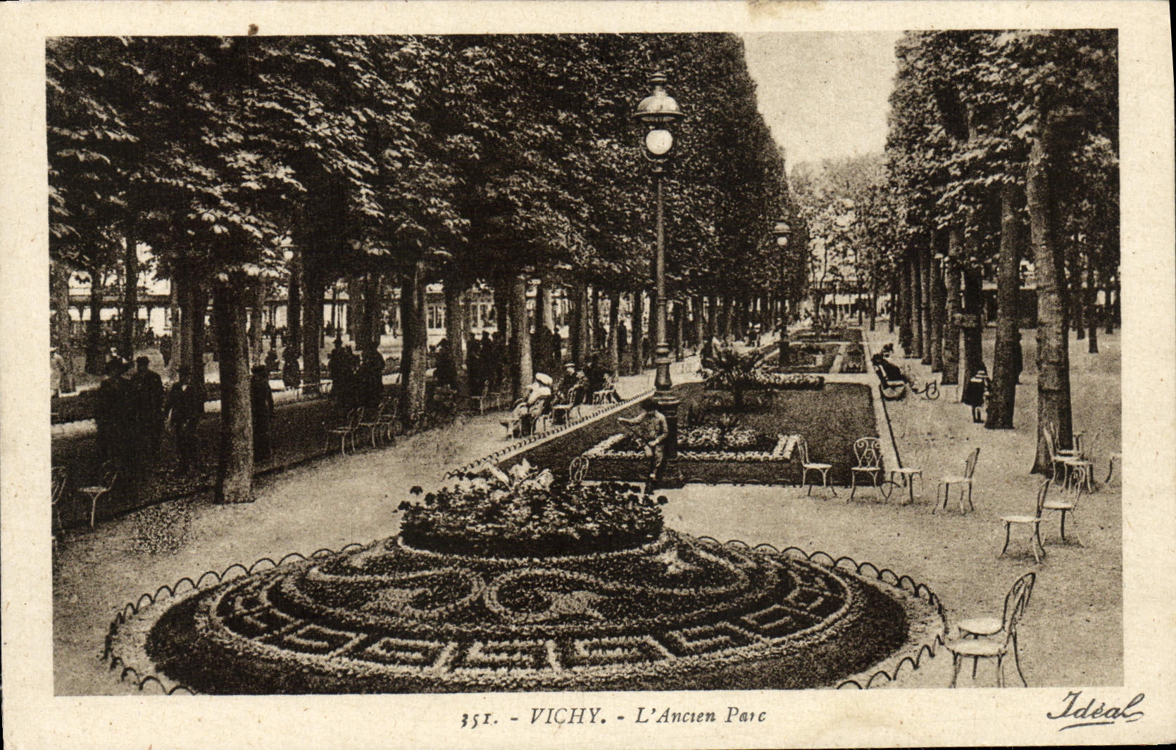 CPA Vichy L'Ancien Parc