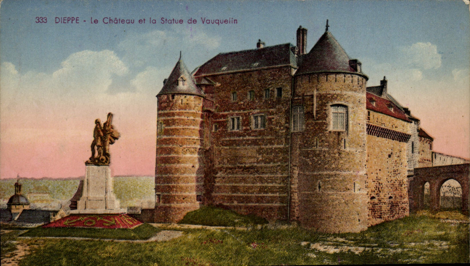 VINTAGE POSTCARD Dieppe the Castle And the Statue De Vauquelin