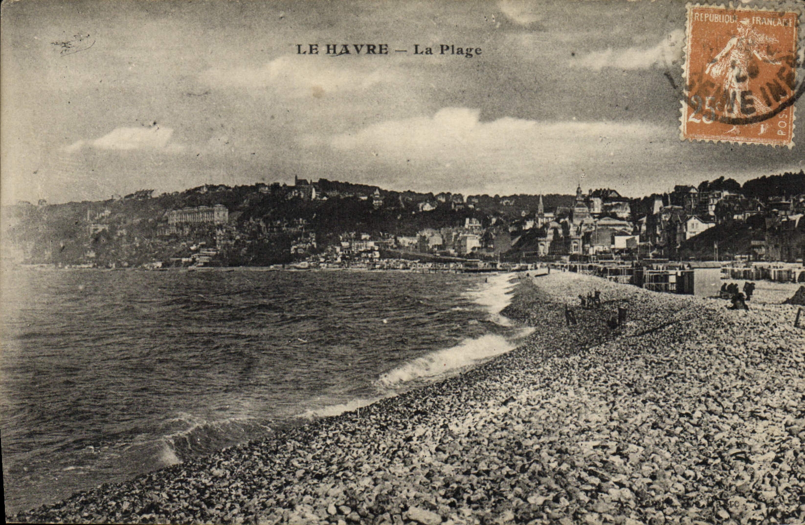 VINTAGE POSTCARD Le Havre the Beach