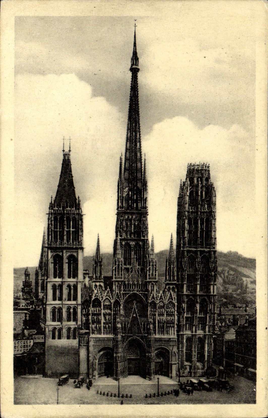 VINTAGE POSTCARD Rouen the Cathedral