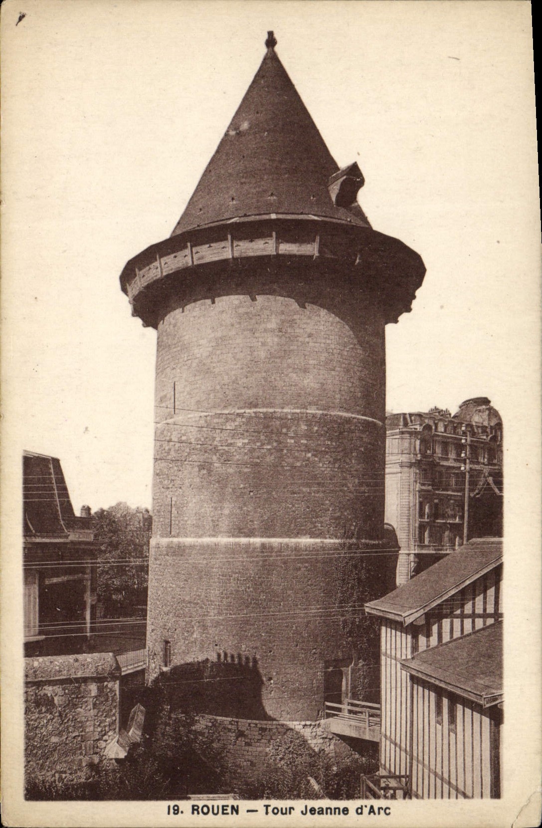 VINTAGE POSTCARD Rouen Tower Jeanne D Arc
