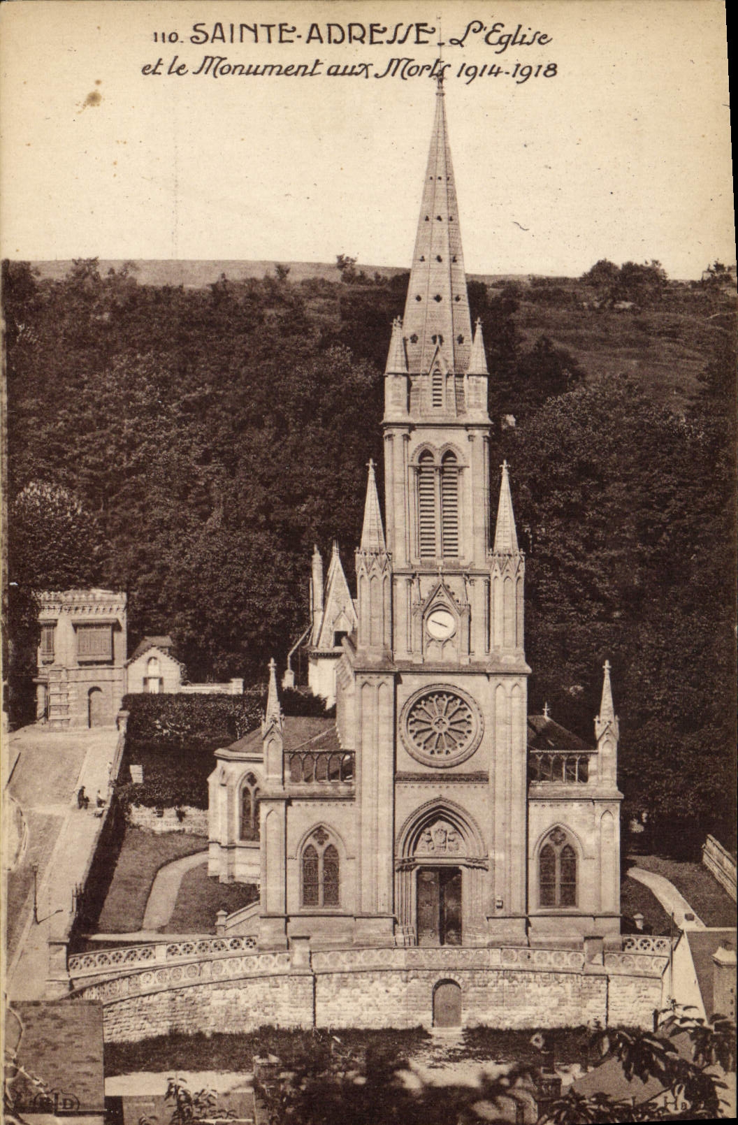 VINTAGE POSTCARD Sainte Addresse L Church And the war memorial 1914 1918 Militaria
