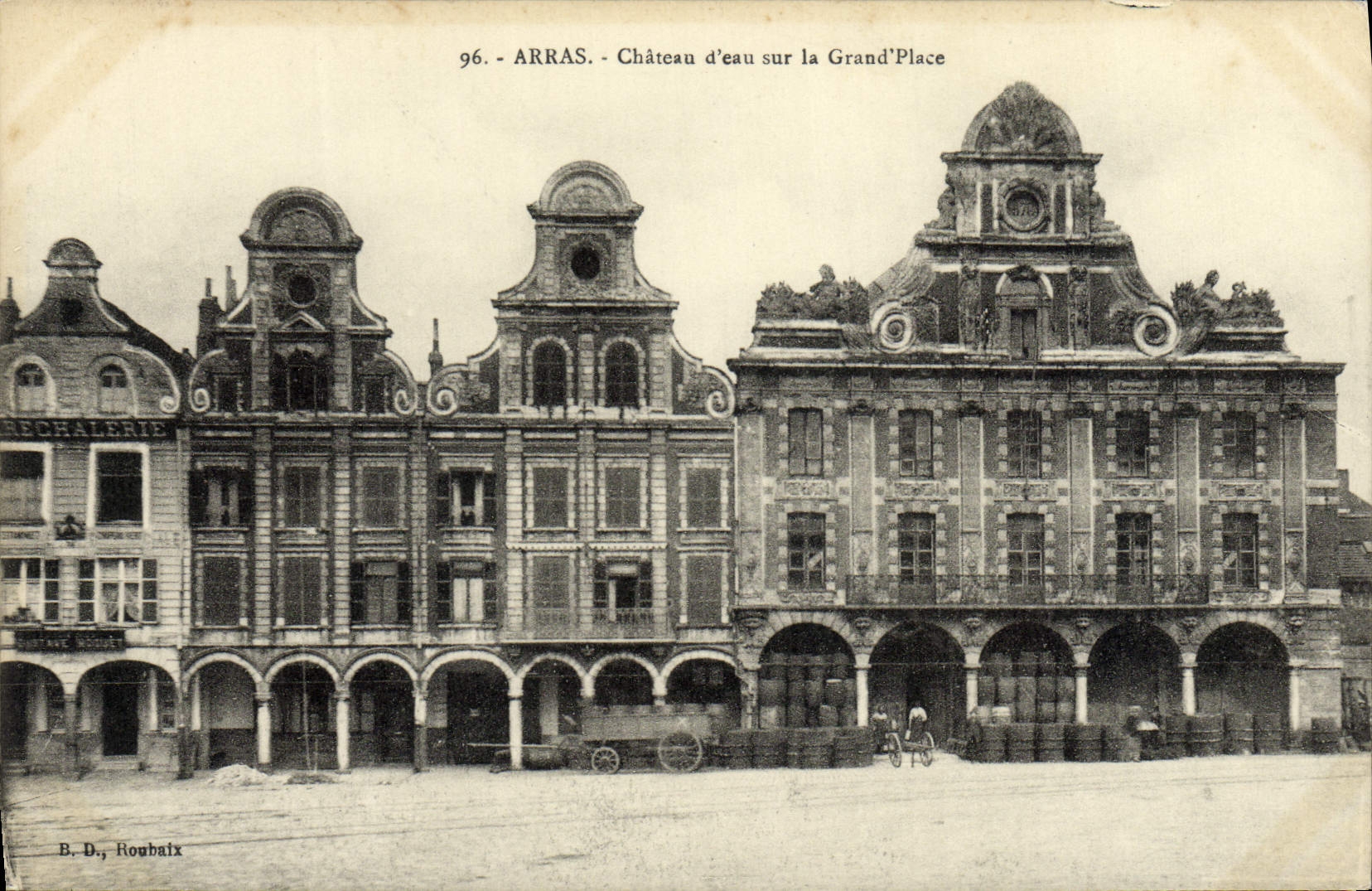 El agua de la torre del Arras de la POSTAL de la VENDIMIA en la grande coloca