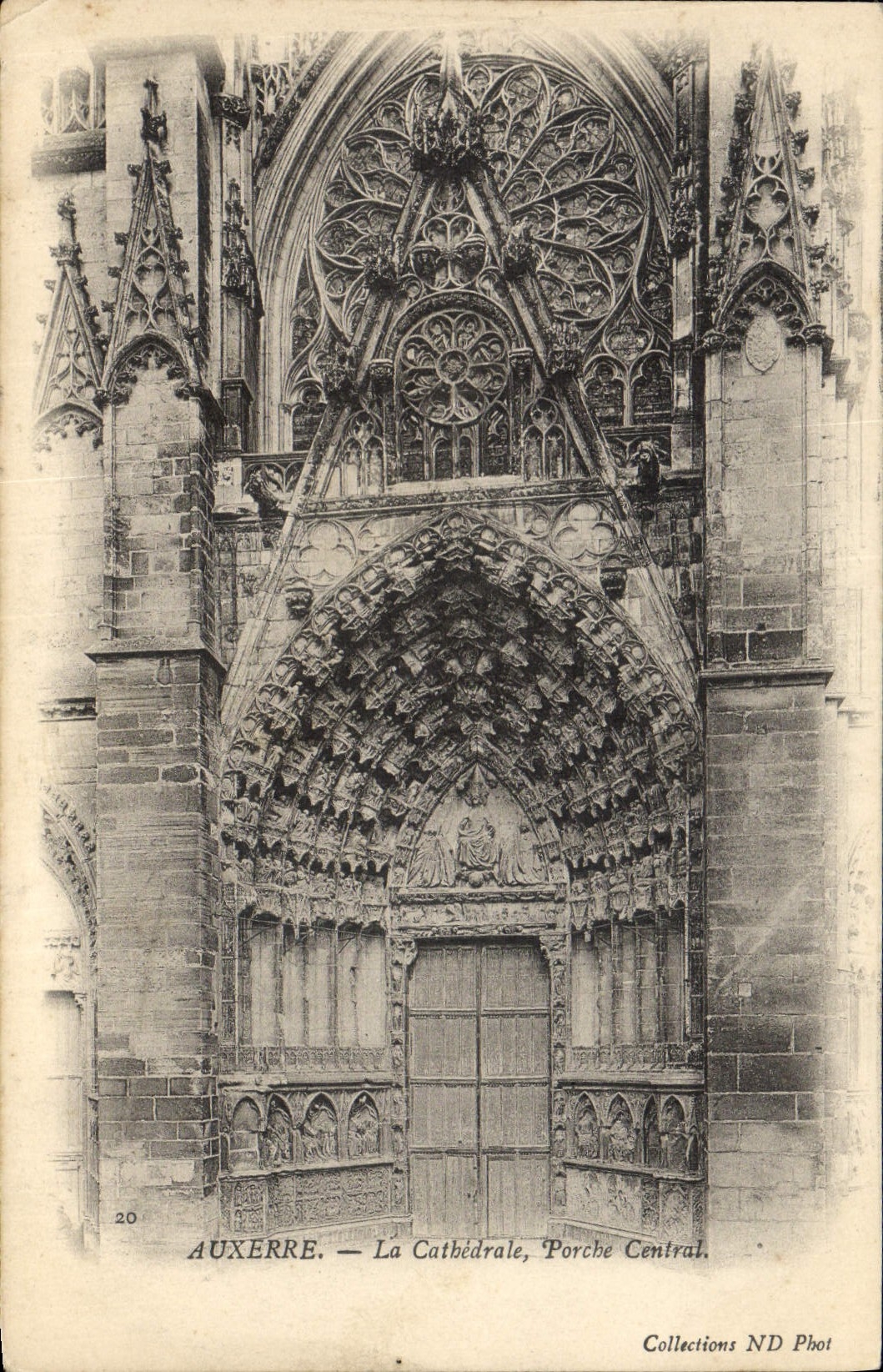 VINTAGE POSTCARD Auxerre the Cathedral Central Porch