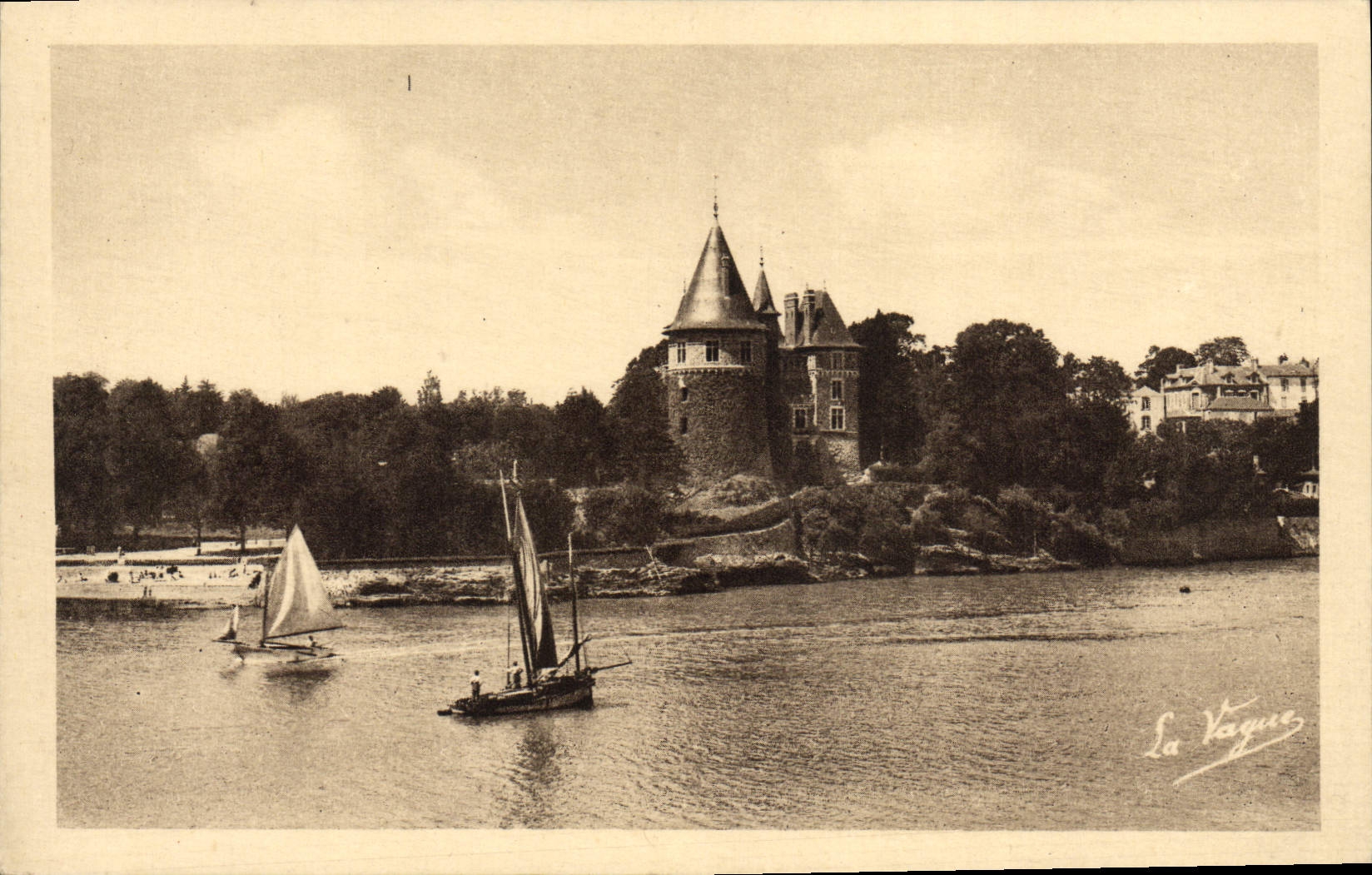 CPA Pornic Le chateau et l'entree du port