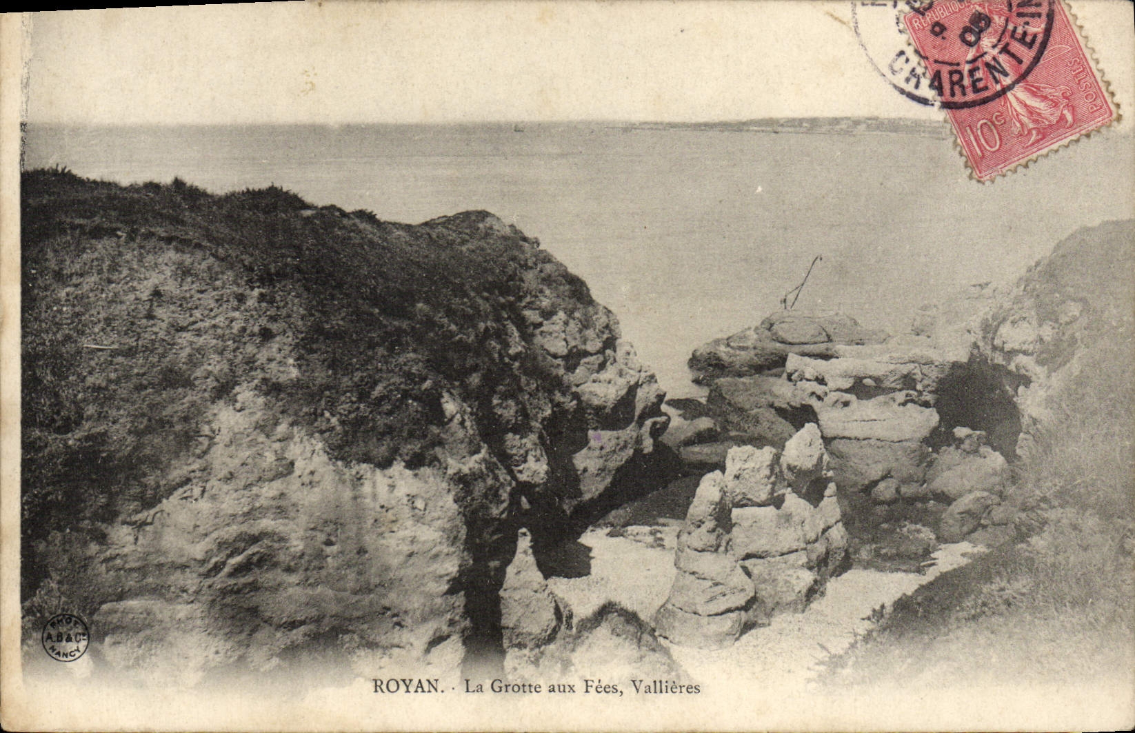 CPA Royan La Grotte aux Fees Vallieres