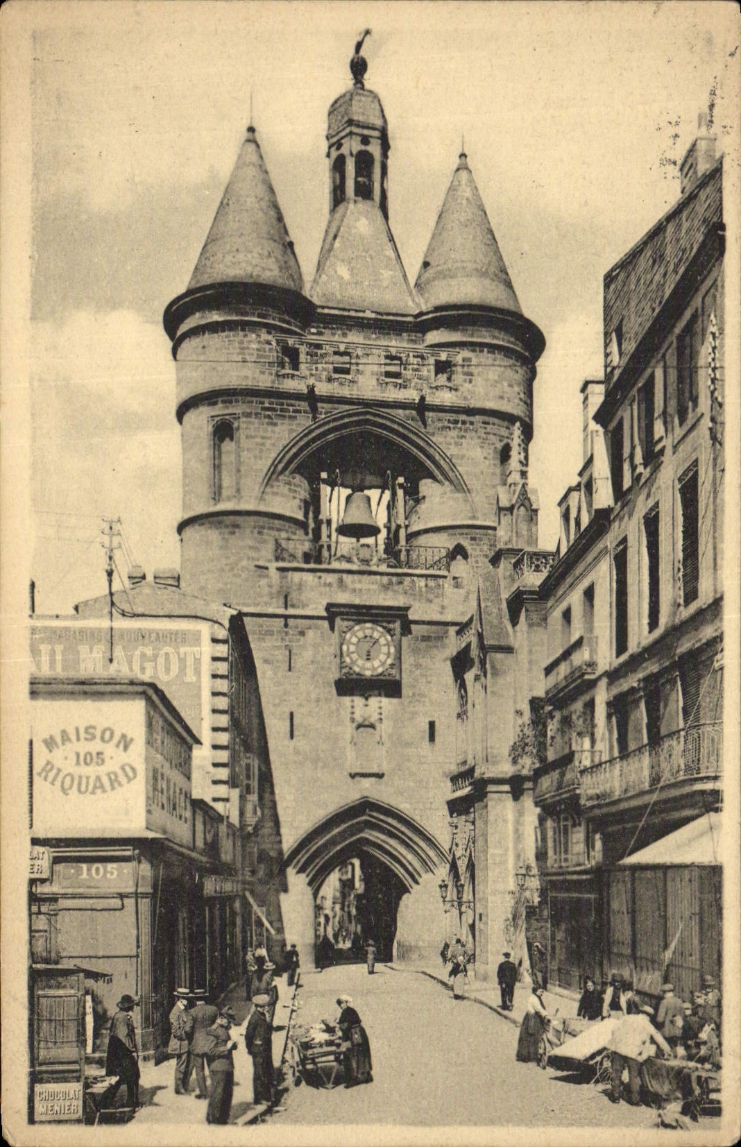 CPA Bordeaux La Tour De La Grosse Cloche Maison Riquard