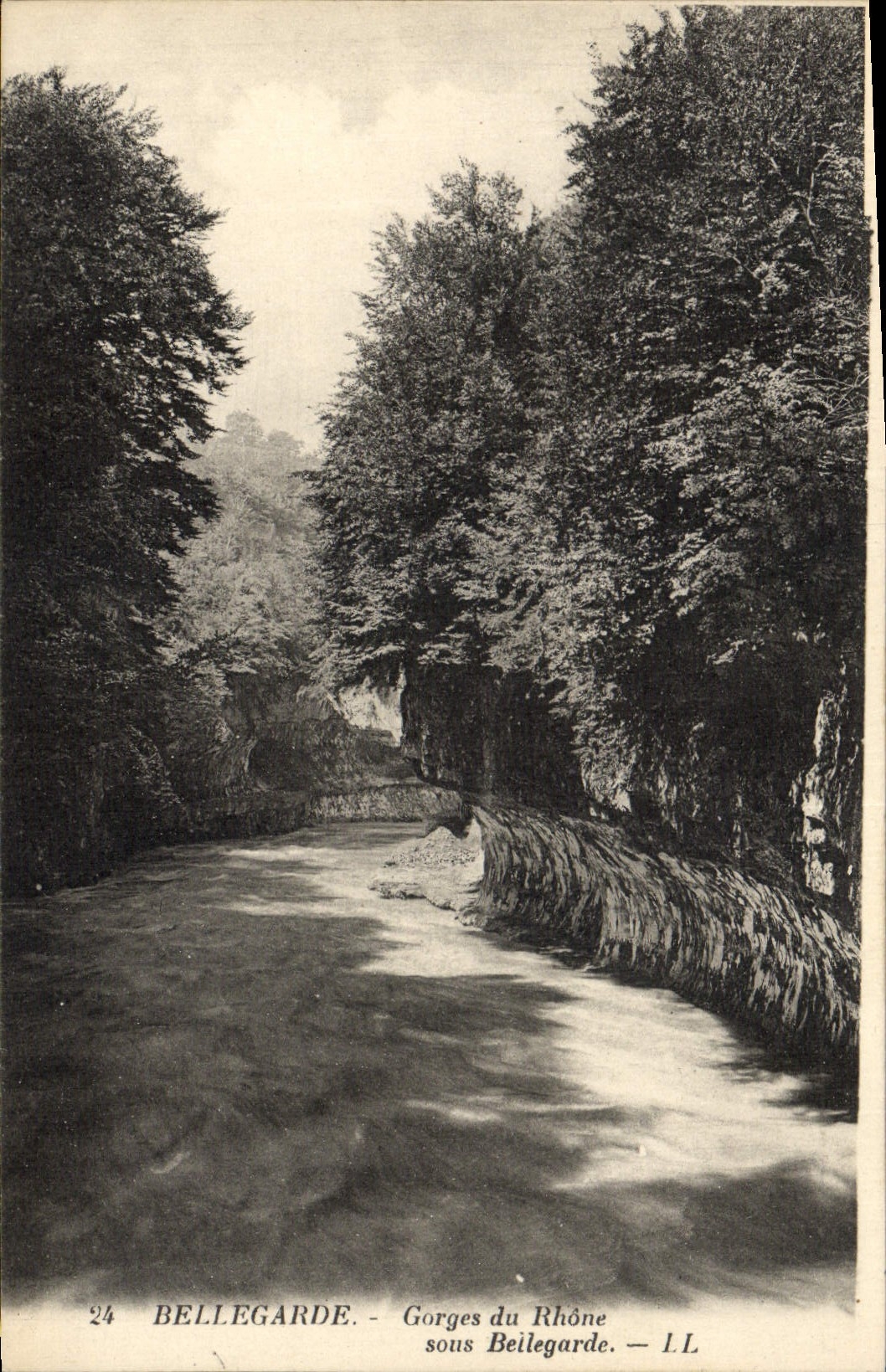 VINTAGE POSTCARD Bellegarde Gorges Of the Rhone under Bellegarde