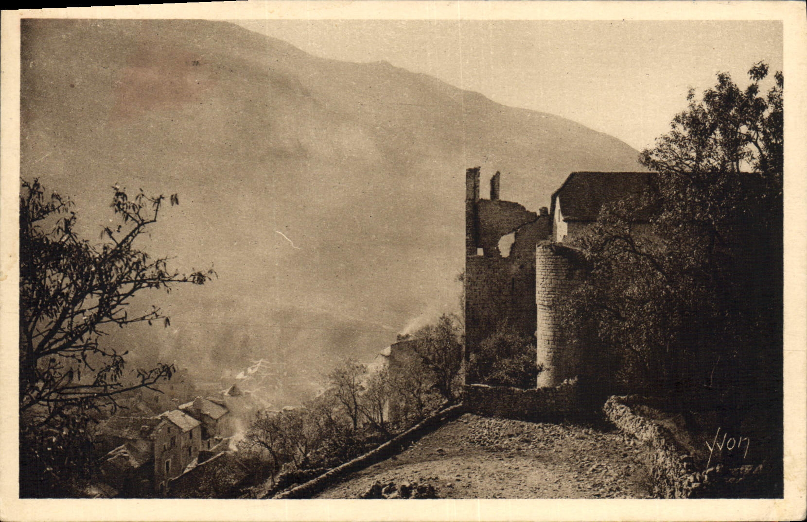 CPA Gorges Du Tarn Sainte Enimie Ruines De I'Ancien Monastere