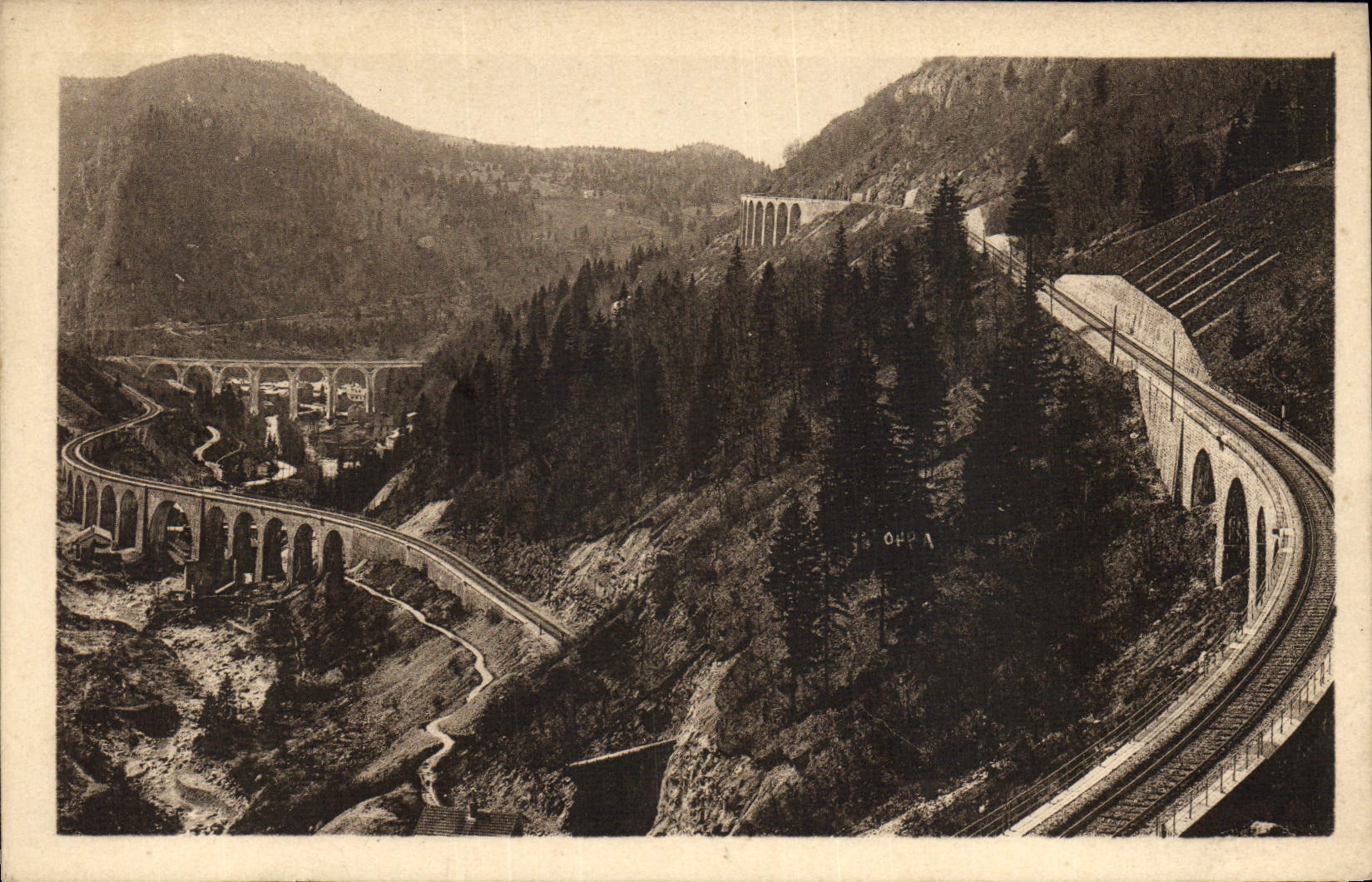 La POSTAL de la VENDIMIA el Jura Touriste Morez los viaductos de las líneas de Morez tiene Andelot y tiene St-Claude