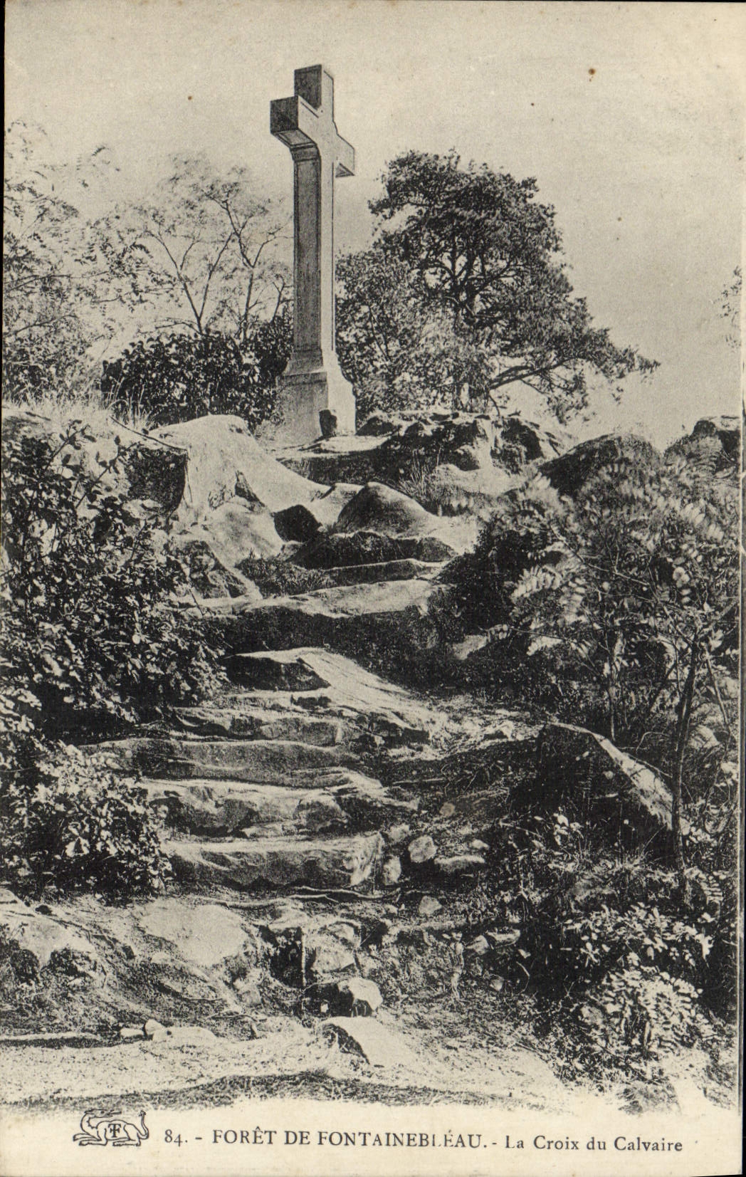 VINTAGE POSTCARD Drill De Fontainebleau the Cross Of the Martyrdom