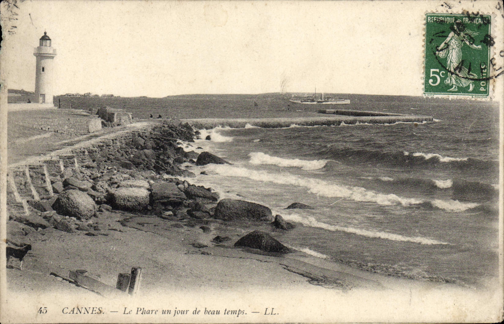 CPA Cannes Le Phare Un Jour De Beau Temps