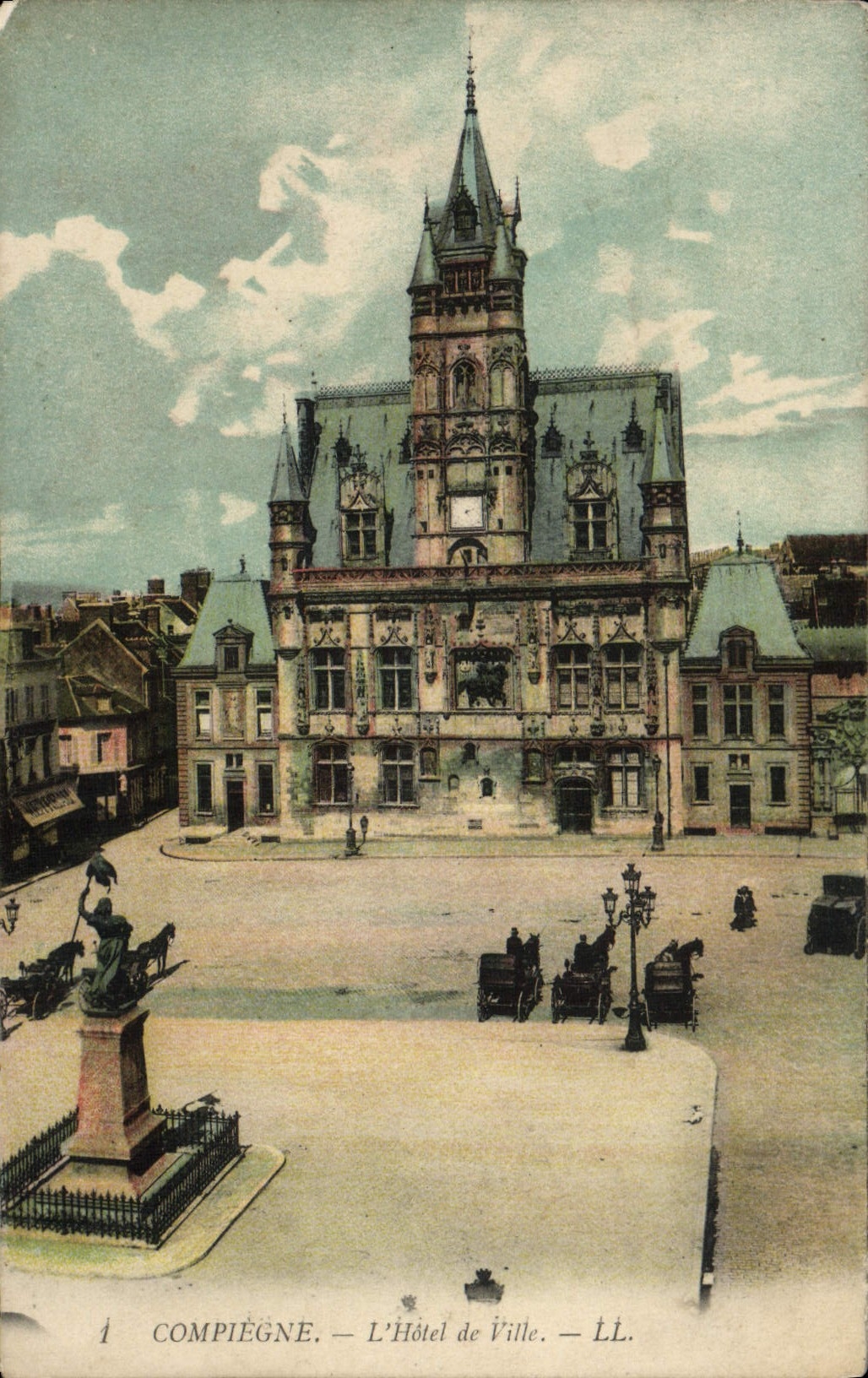CPA Compiegne L'Hotel De Ville