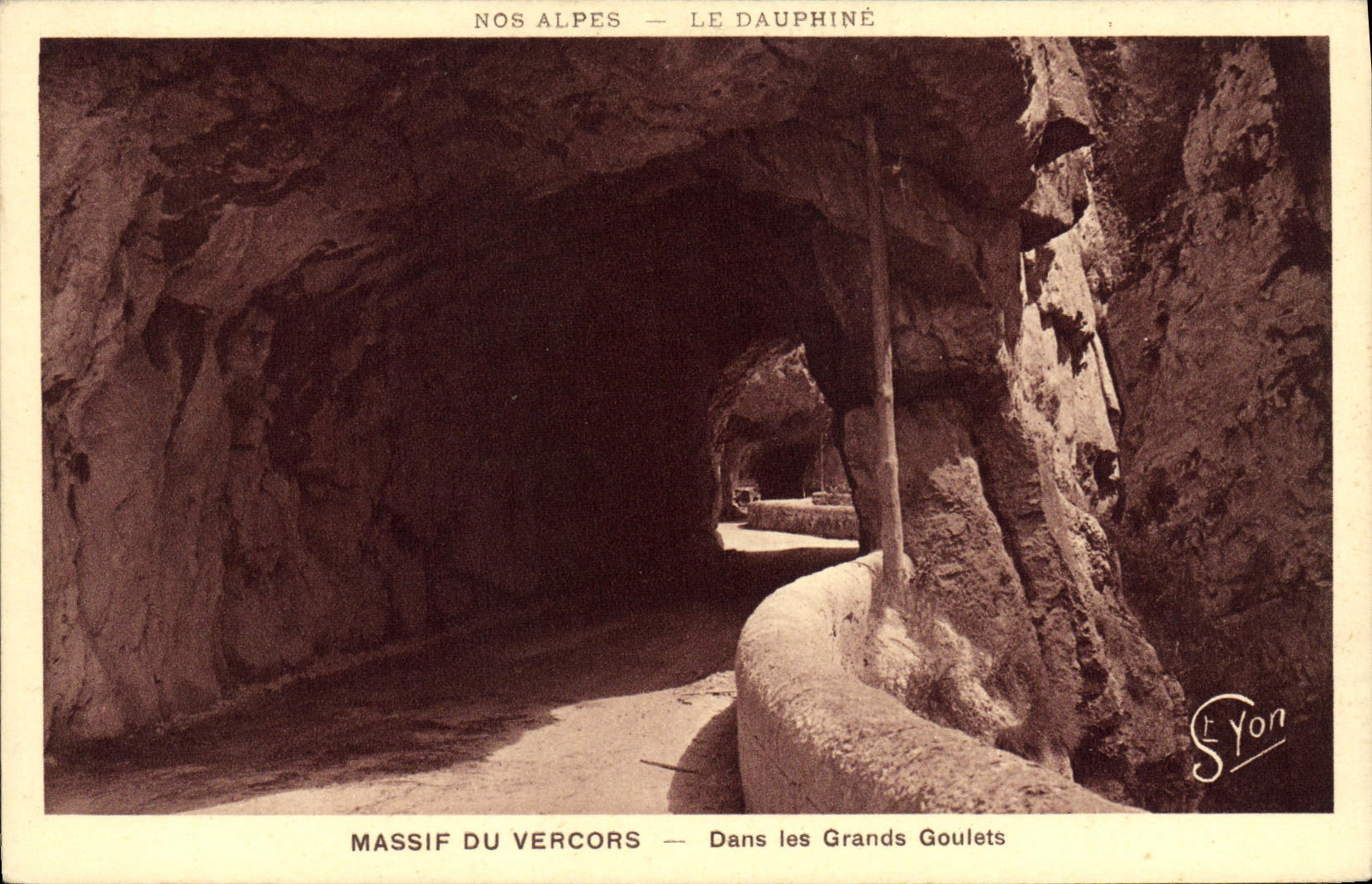 CPA Massif du Vercors Dans les Grands Goulets