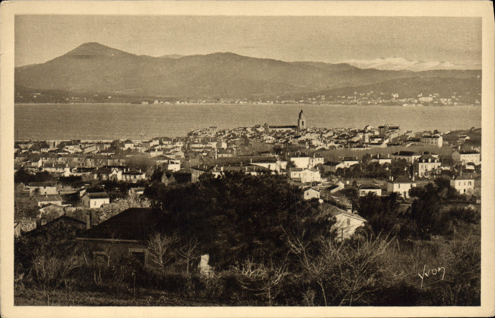VINTAGE POSTCARD Holy Tropez View and Solid mass of Esterel