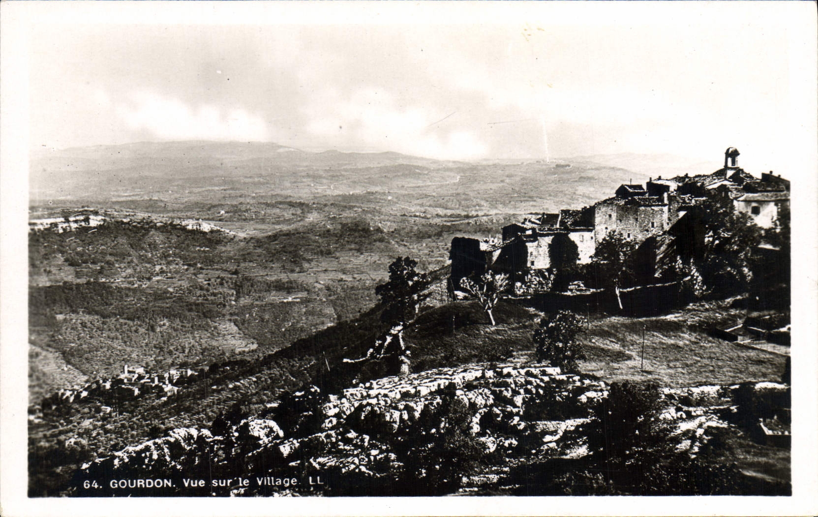 MODERN CARD Gourdon Seen On the Village