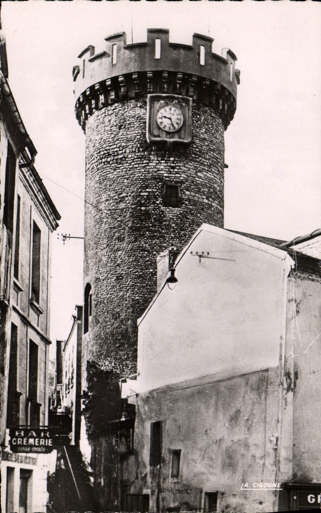 MODERN CARD Vichy the Tower Of I Clock