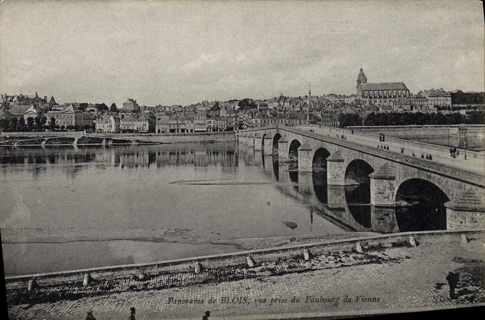 CPA Panorama De Blois Vue Prise Du Faubourg De Vienne