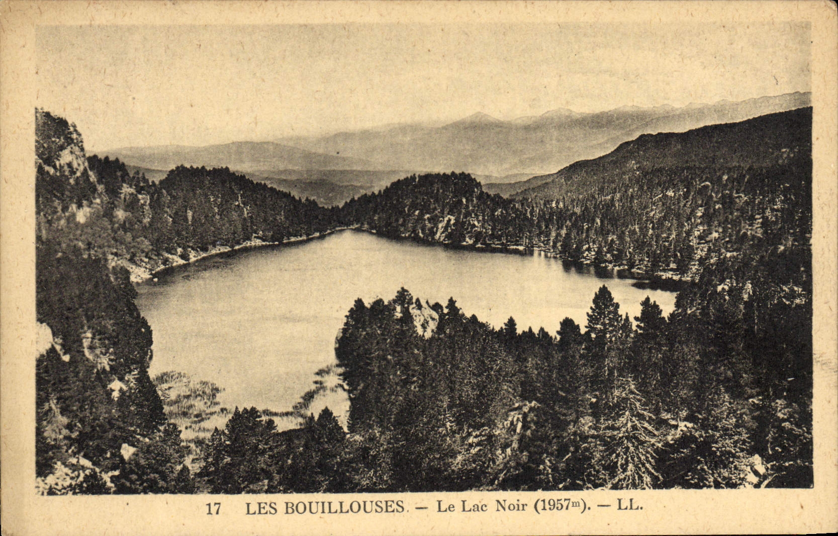 CPA Les Bouillouses Le lac noir