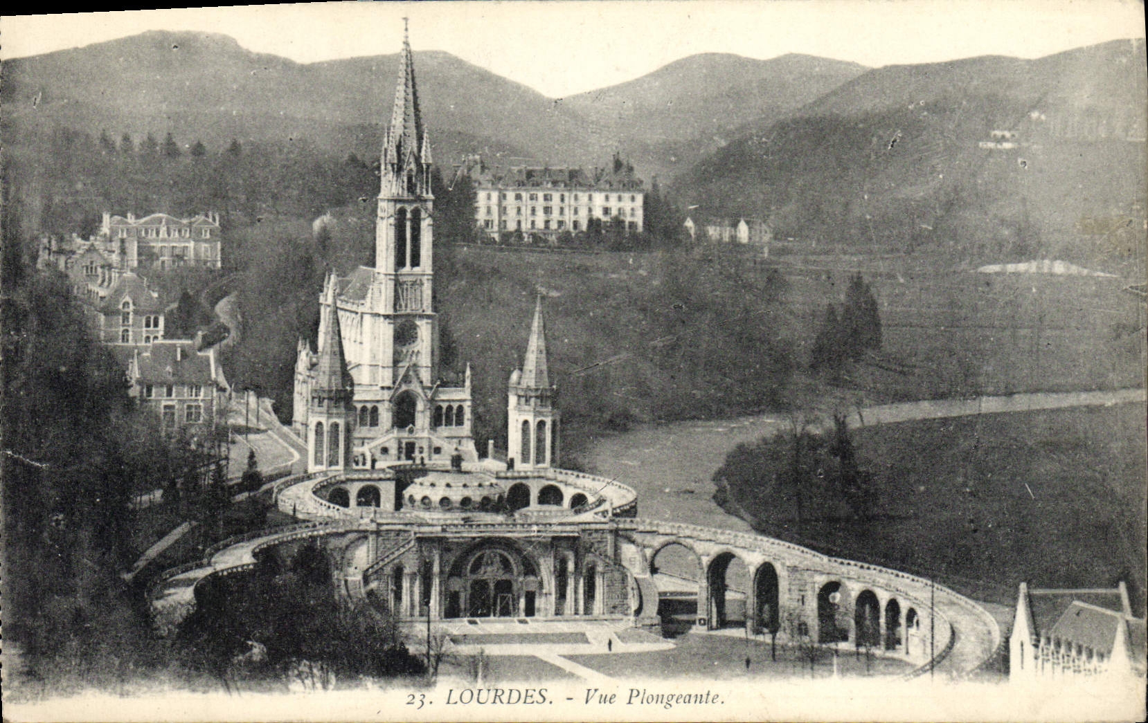 Opinión pesada de la POSTAL de la VENDIMIA de arriba