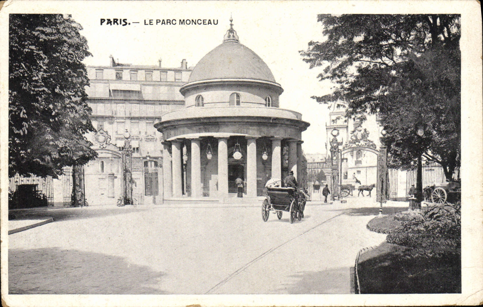 CPA Paris Le Parc Monceau