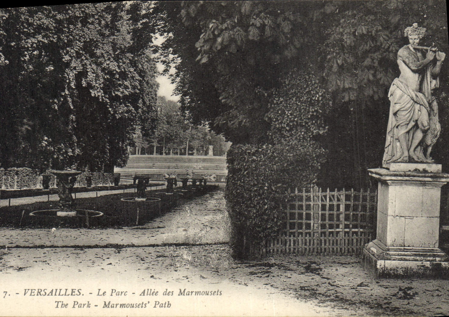 CPA Versailles Le Parc Allee des Marmouset
