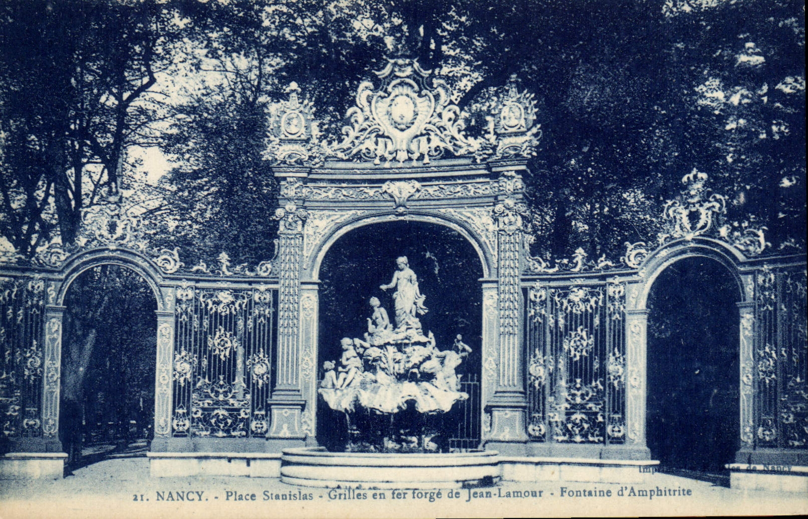 CPA Nancy Place Stanislas Grilles en fer forge de Jean Lamour Fontaine d'Amphitrite