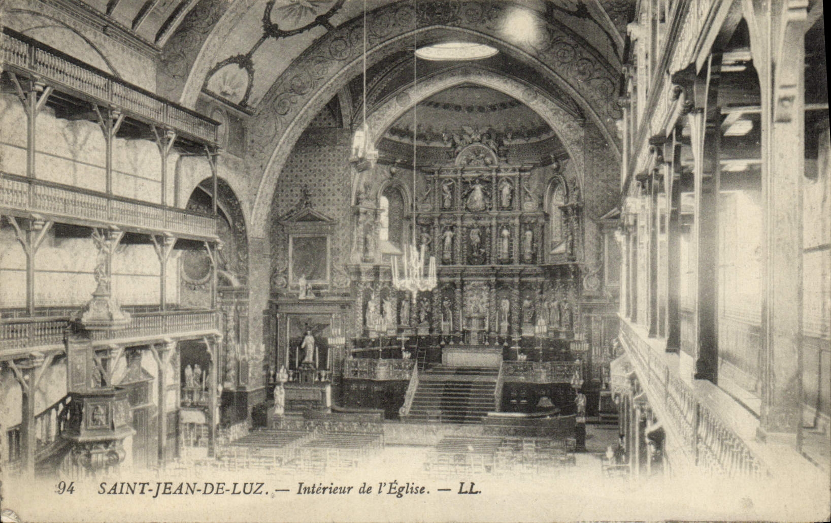 VINTAGE POSTCARD Holy Jean De Luz Interior of the Church