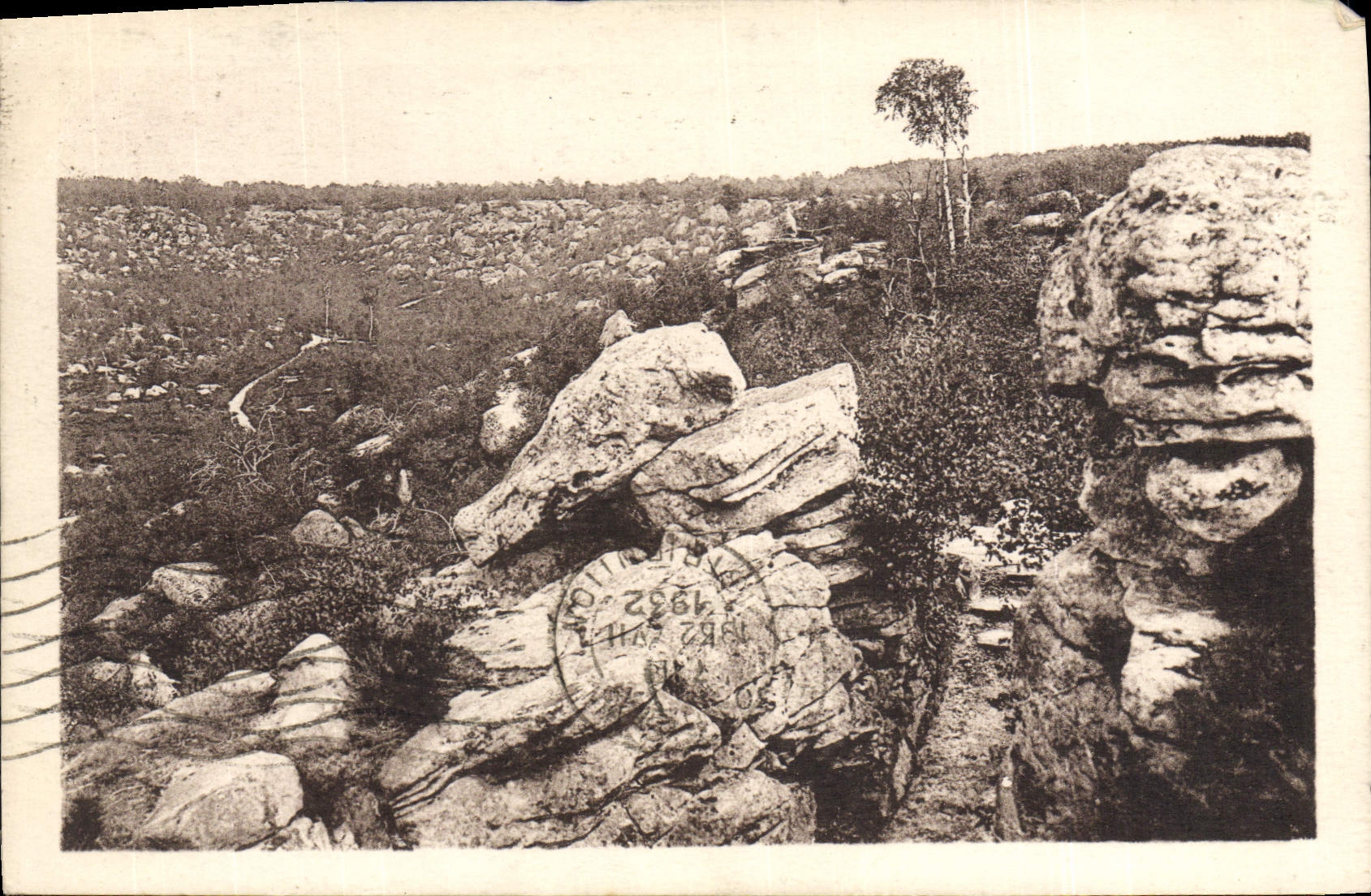 VINTAGE POSTCARD Drill of Fontainebleau Rocks and throats of Franchard