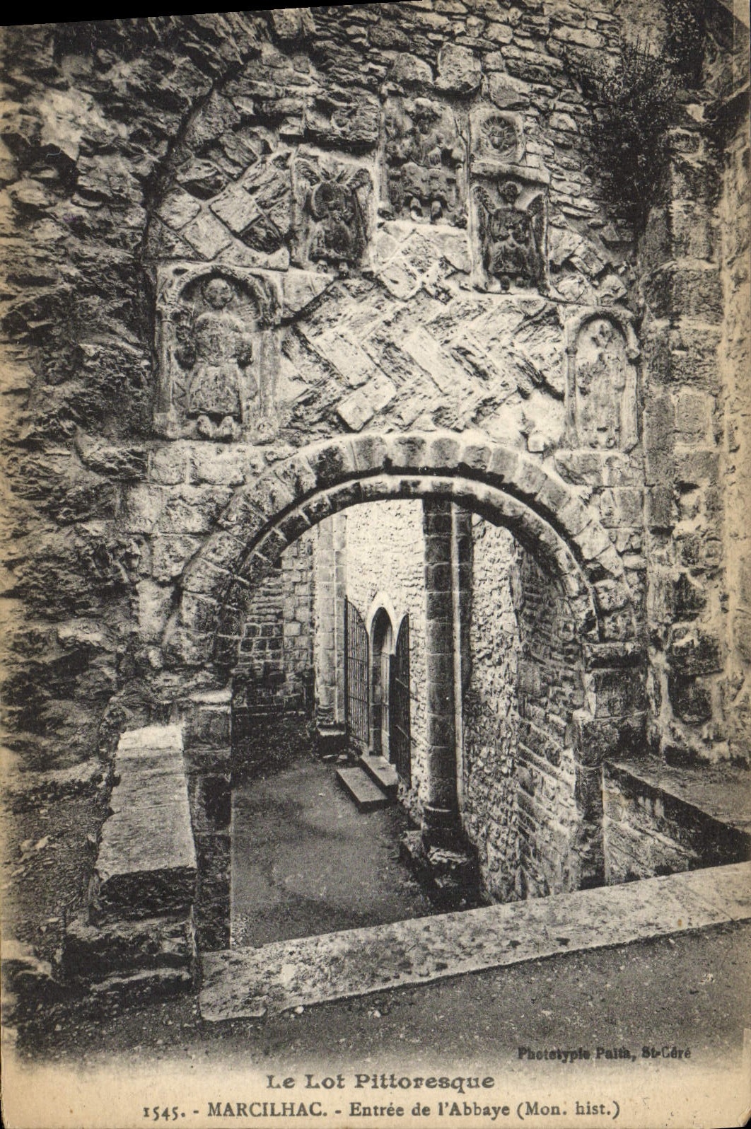 CPA Marcilhac Entree de L'Abbaye