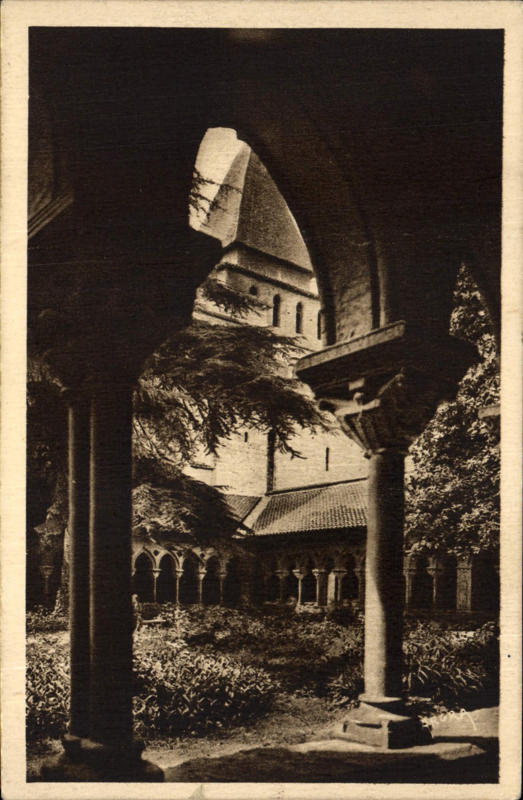 VINTAGE POSTCARD Abbey of Moissac the Cloister and bell-tower of the church