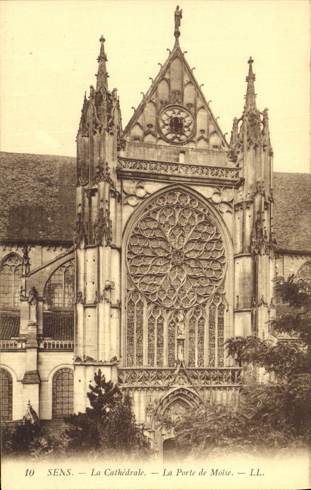 CPA Sens La Cathedrale La Porte de Moise