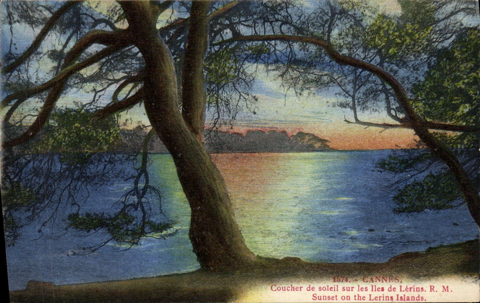 CPA Cannes Coucher de soleil sur les iles de Lerins
