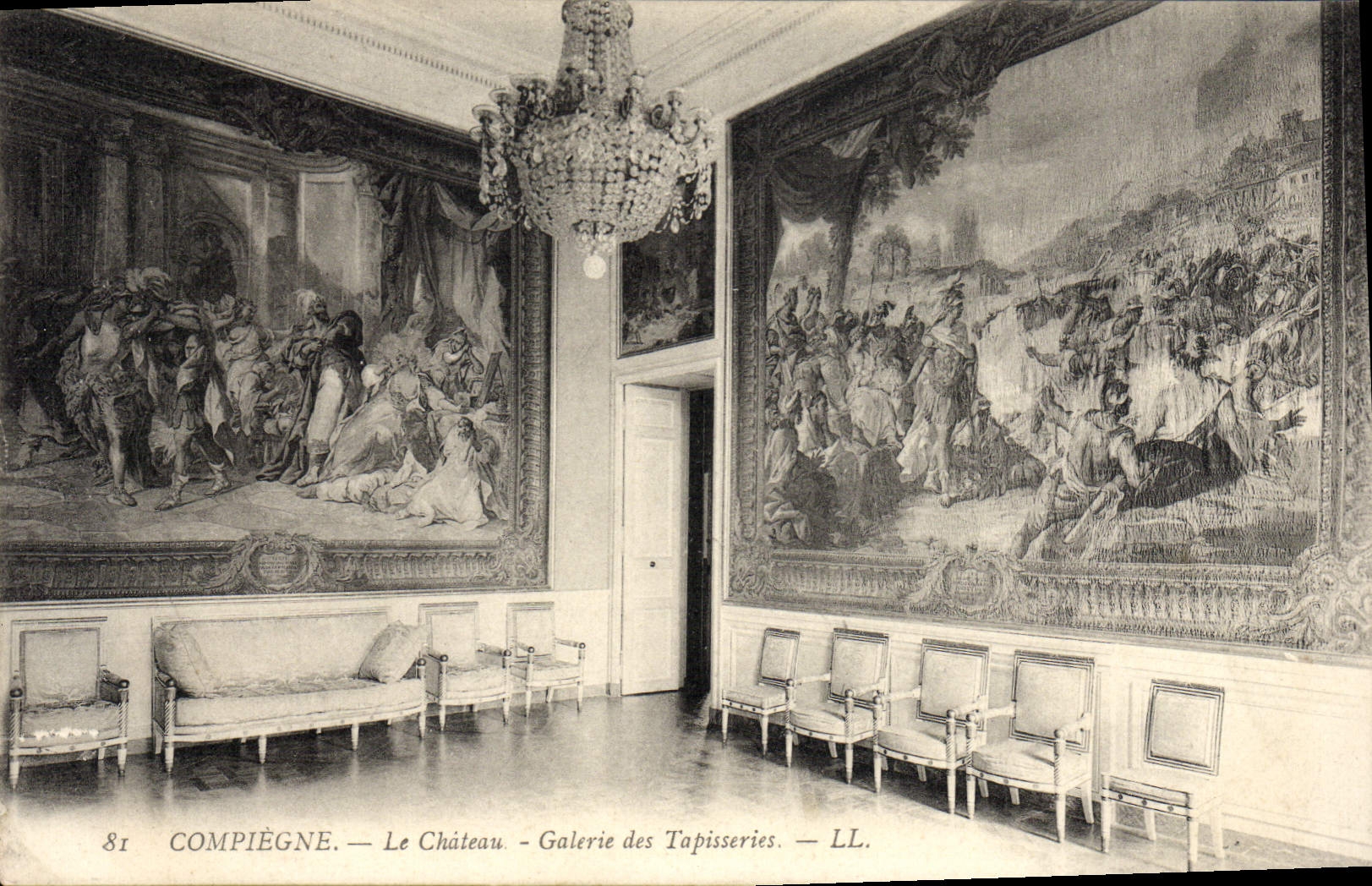 CPA Compiegne Le Chateau Galerie des Tapisseries