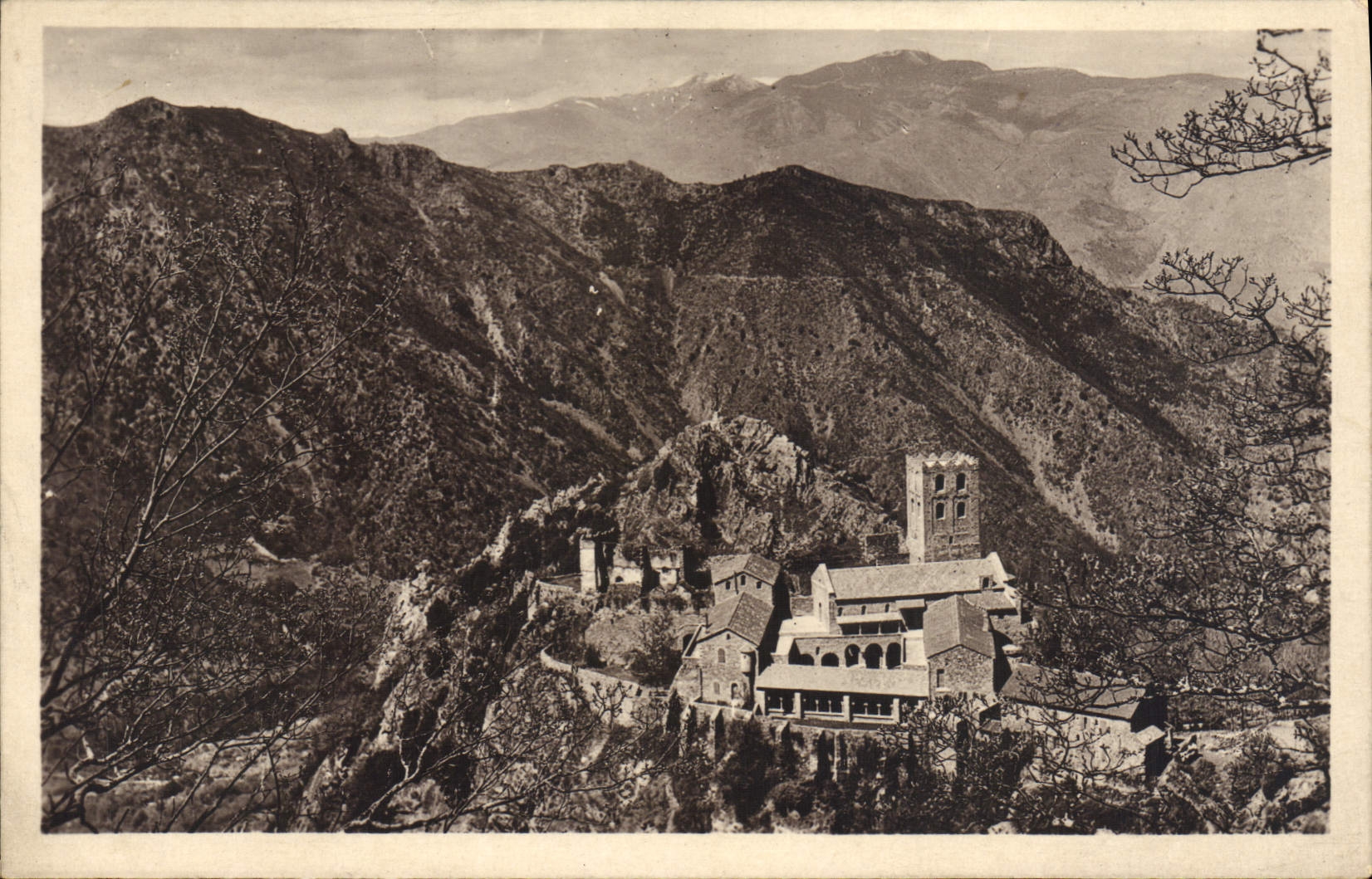 VINTAGE POSTCARD St Martin of Canigou Overall picture